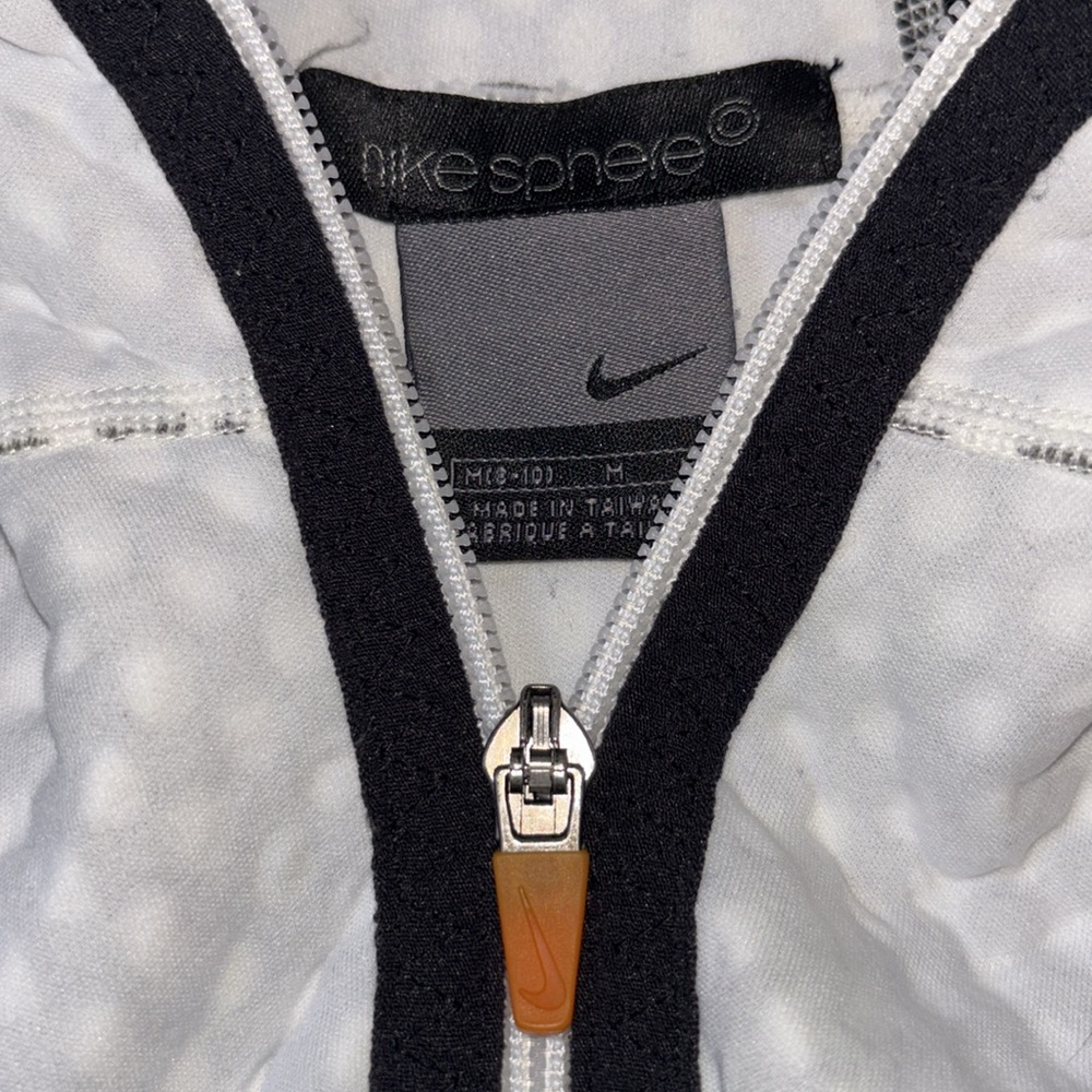 Nike🔥Women’s Sphere Running Biking Hiking Jacket, Size M - Picture 11 of 16